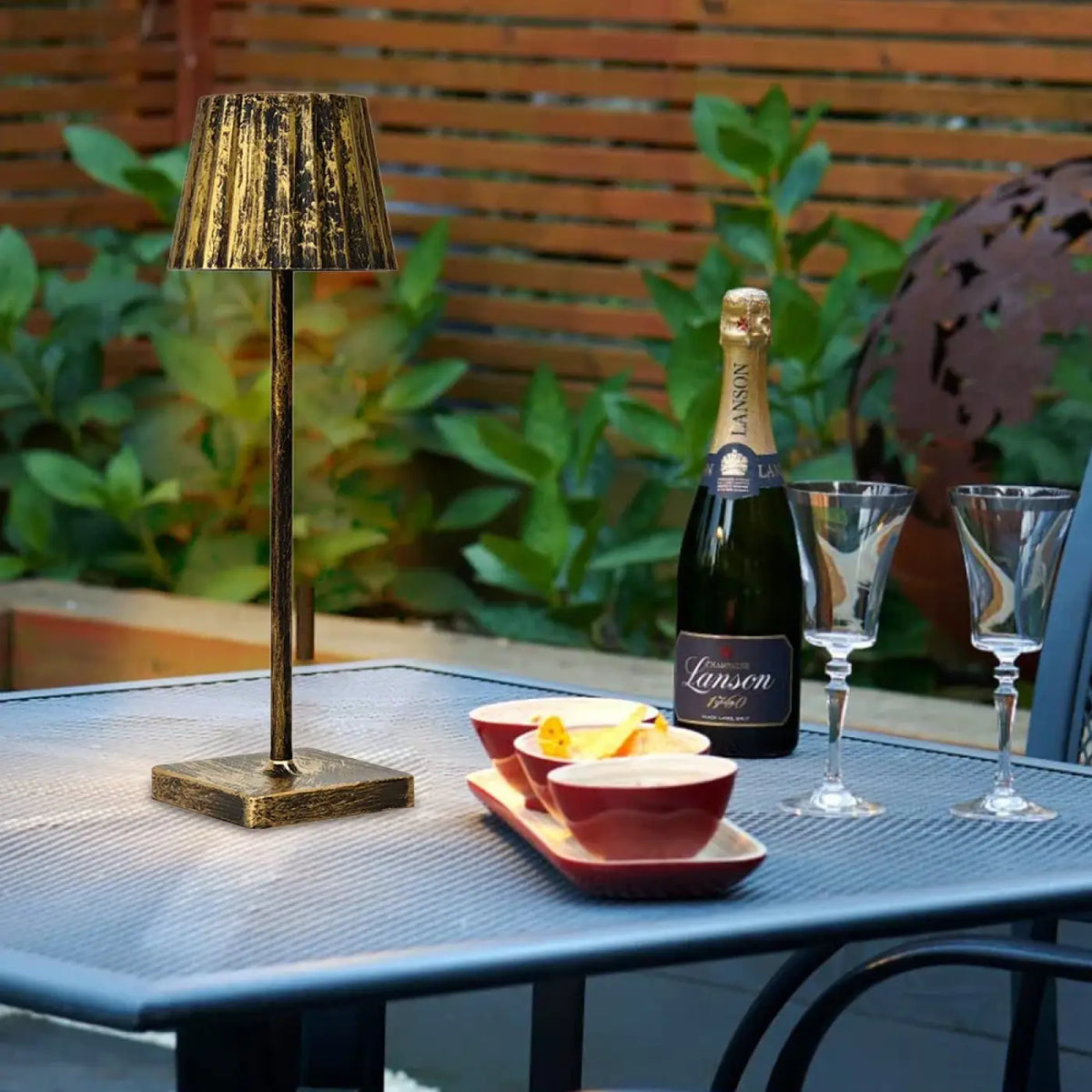 Lampe de table à abat-jour en tissu plissé, huit coloris