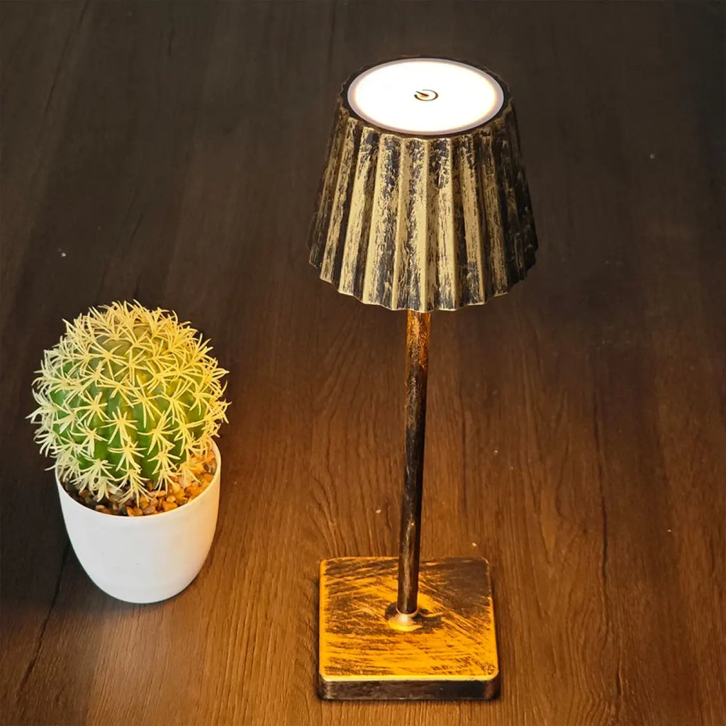 Lampe de table à abat-jour en tissu plissé, huit coloris