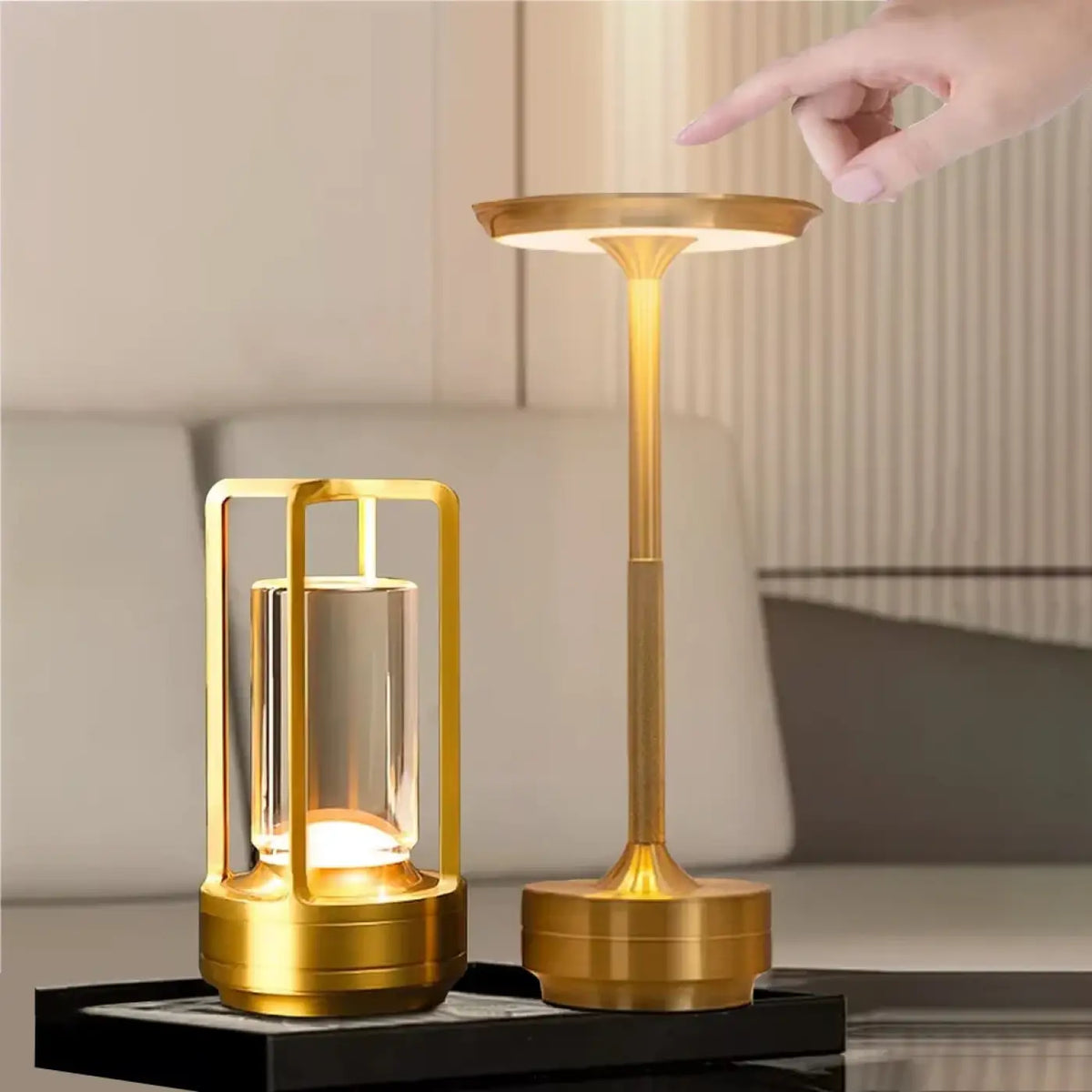 Lampe de table sans fil à structure métallique, deux modèles