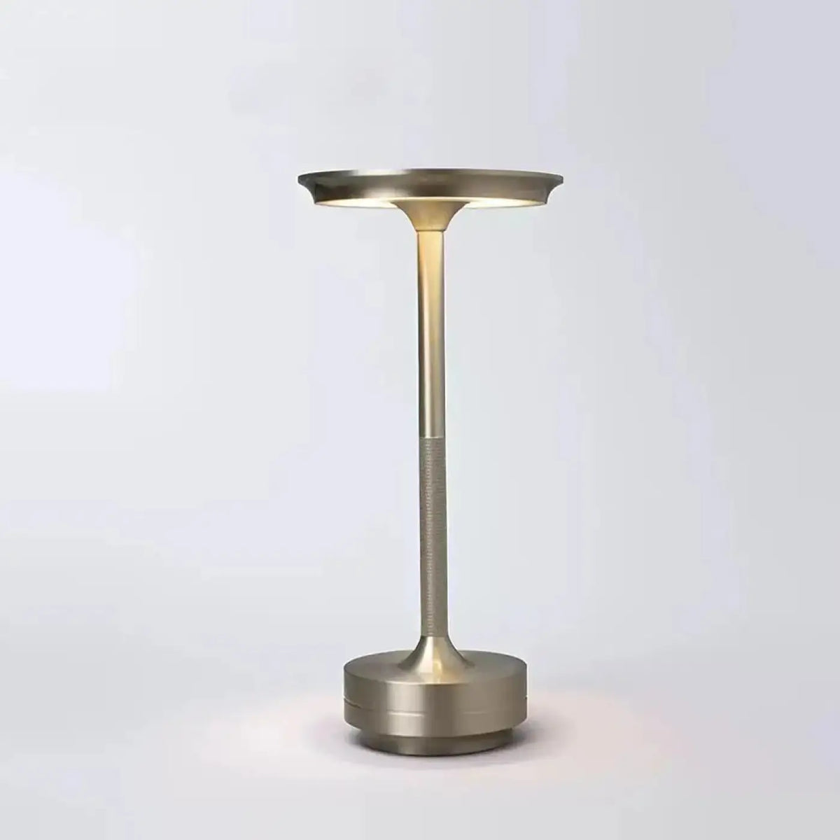 Lampe de table sans fil à structure métallique, deux modèles, argenté