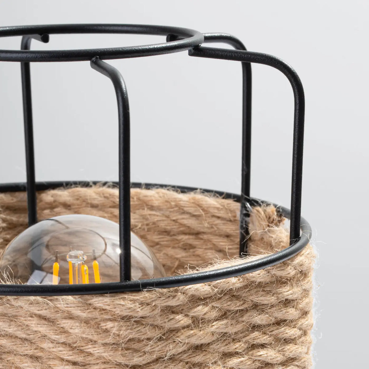 Lampe industrielle à poser, métal noir et corde tressée
