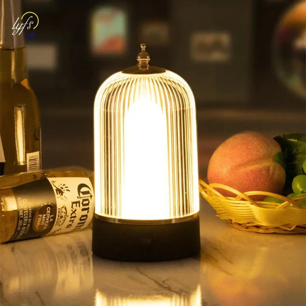 Lampe de table moderne au style lanterne