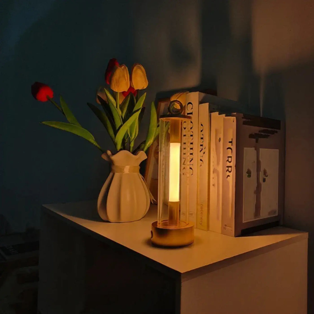 Lampe de table moderne à tube lumineux, dorée ou noire, doré