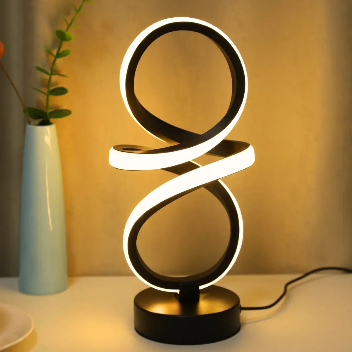 Lampe de table en spirale, base en métal