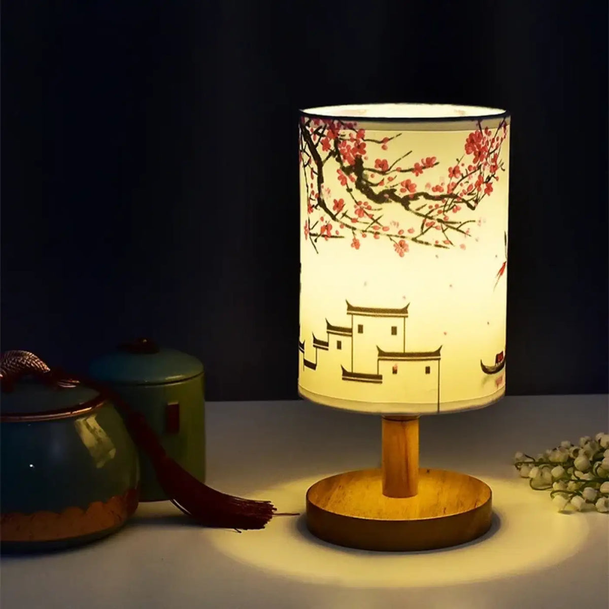 Lampe de table style asiatique à motifs fleuris, deux modèles