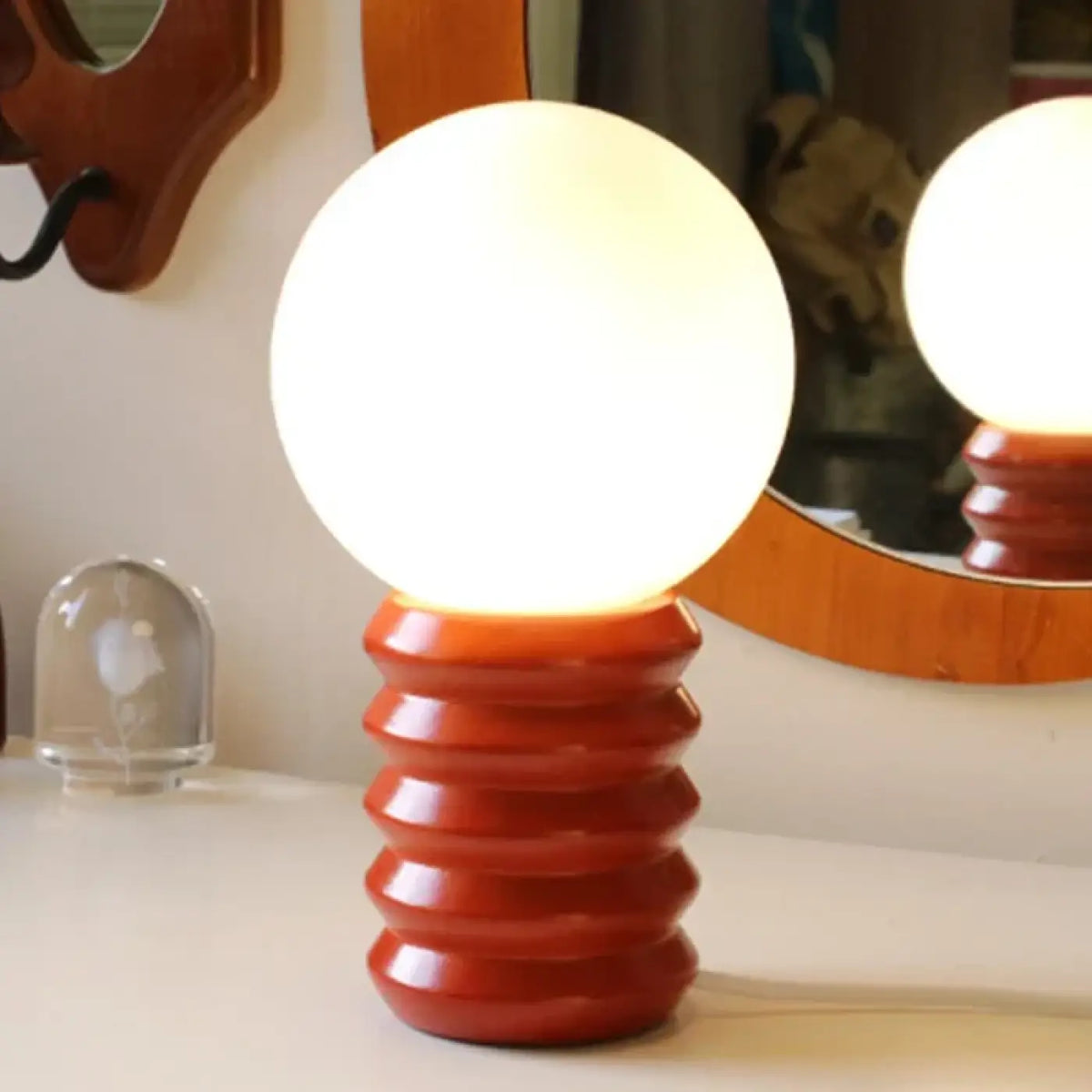 Lampe à poser au pied en spirale, cinq modèles