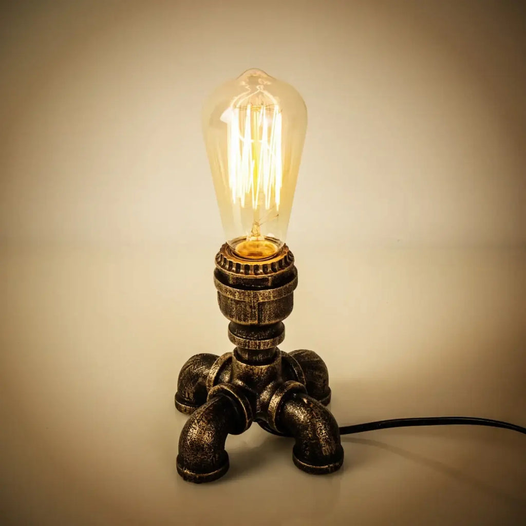 Lampe de table industrielle en métal, esprit atelier