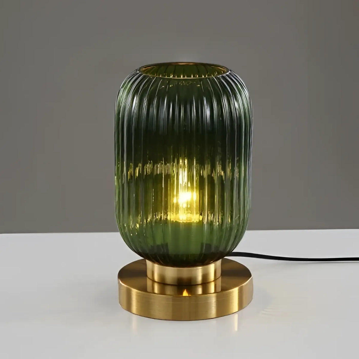 Lampe de table en verre sur base dorée, deux tailles, vert