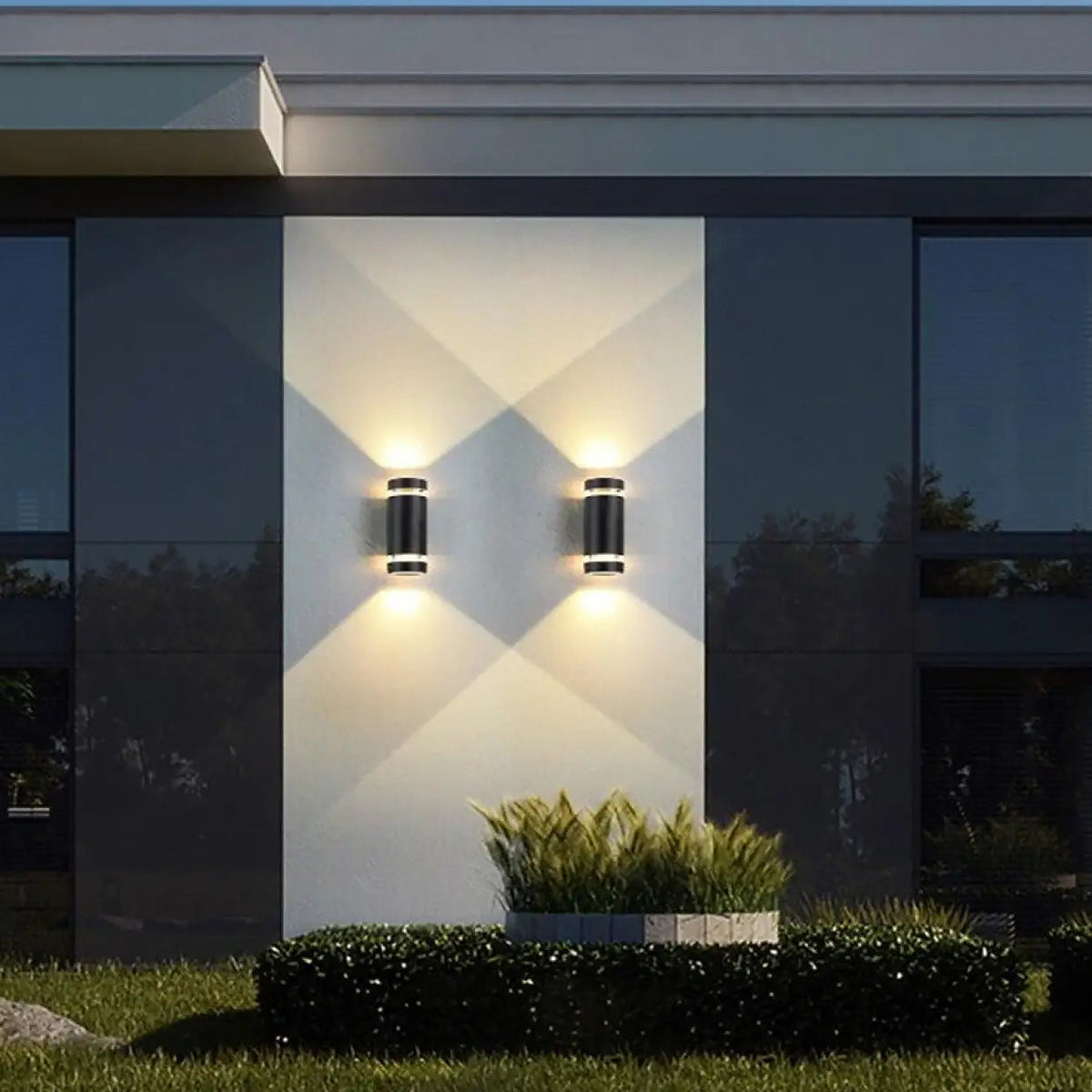 Applique extérieure cylindrique pour façade et entrée