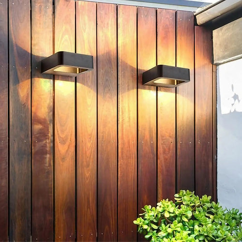 Applique extérieure élégante pour porte d'entrée