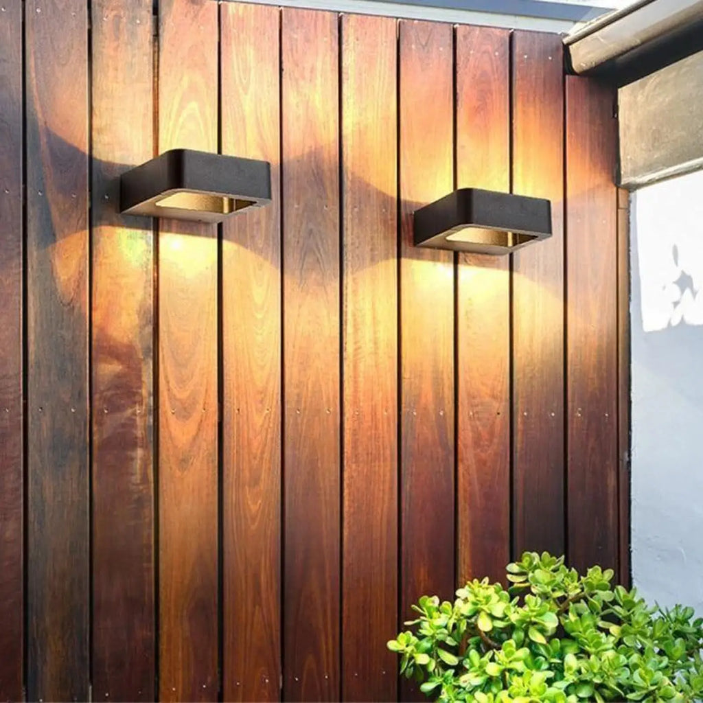 Applique extérieure élégante pour porte d'entrée