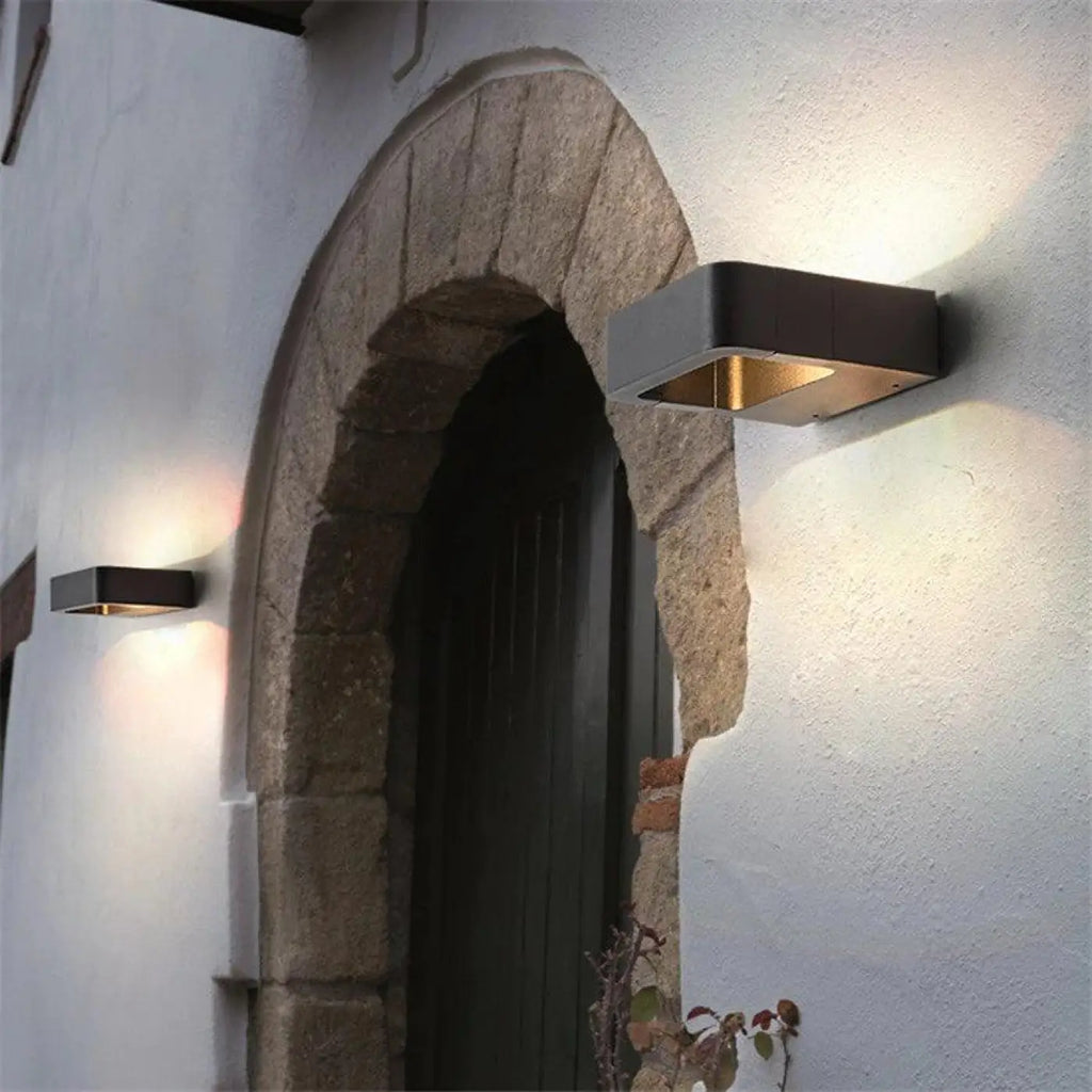 Applique extérieure élégante pour porte d'entrée