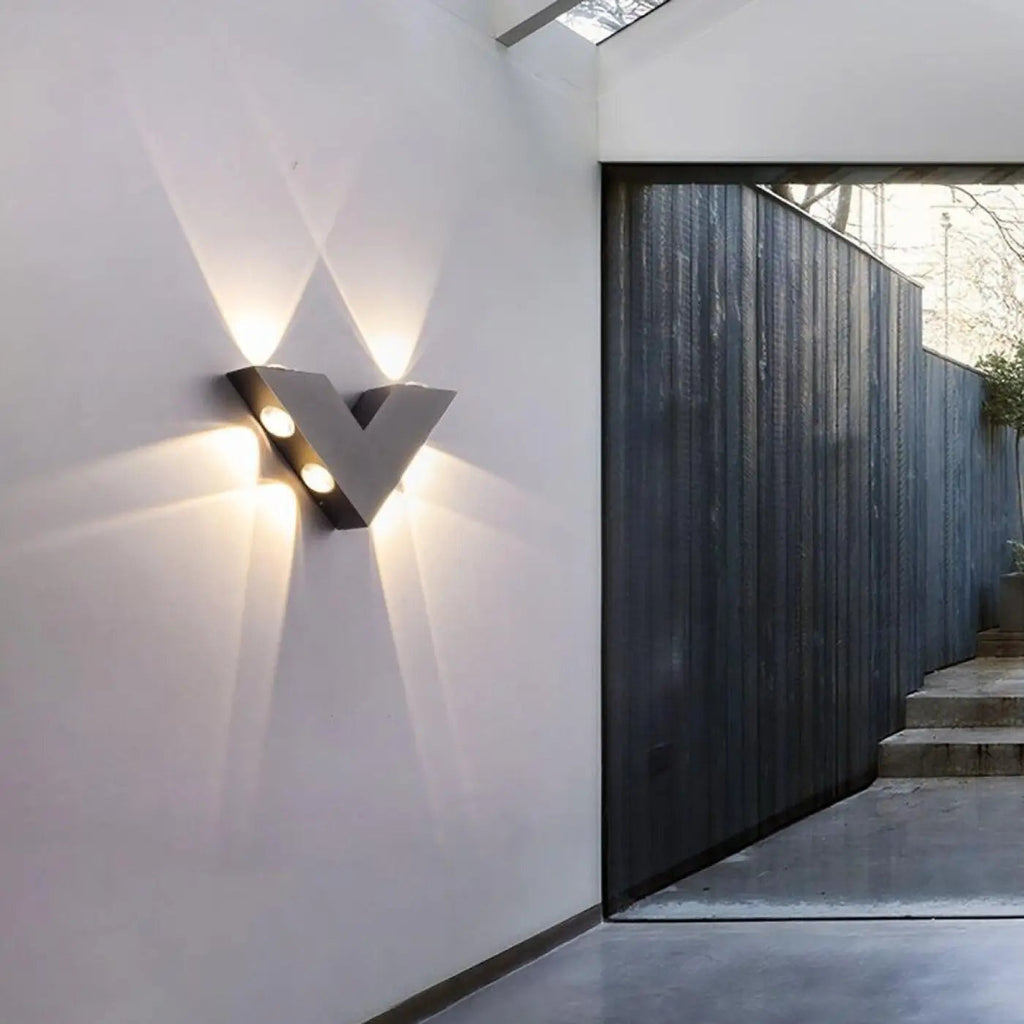 Luminaire extérieur design pour façade, terrasse et entrée