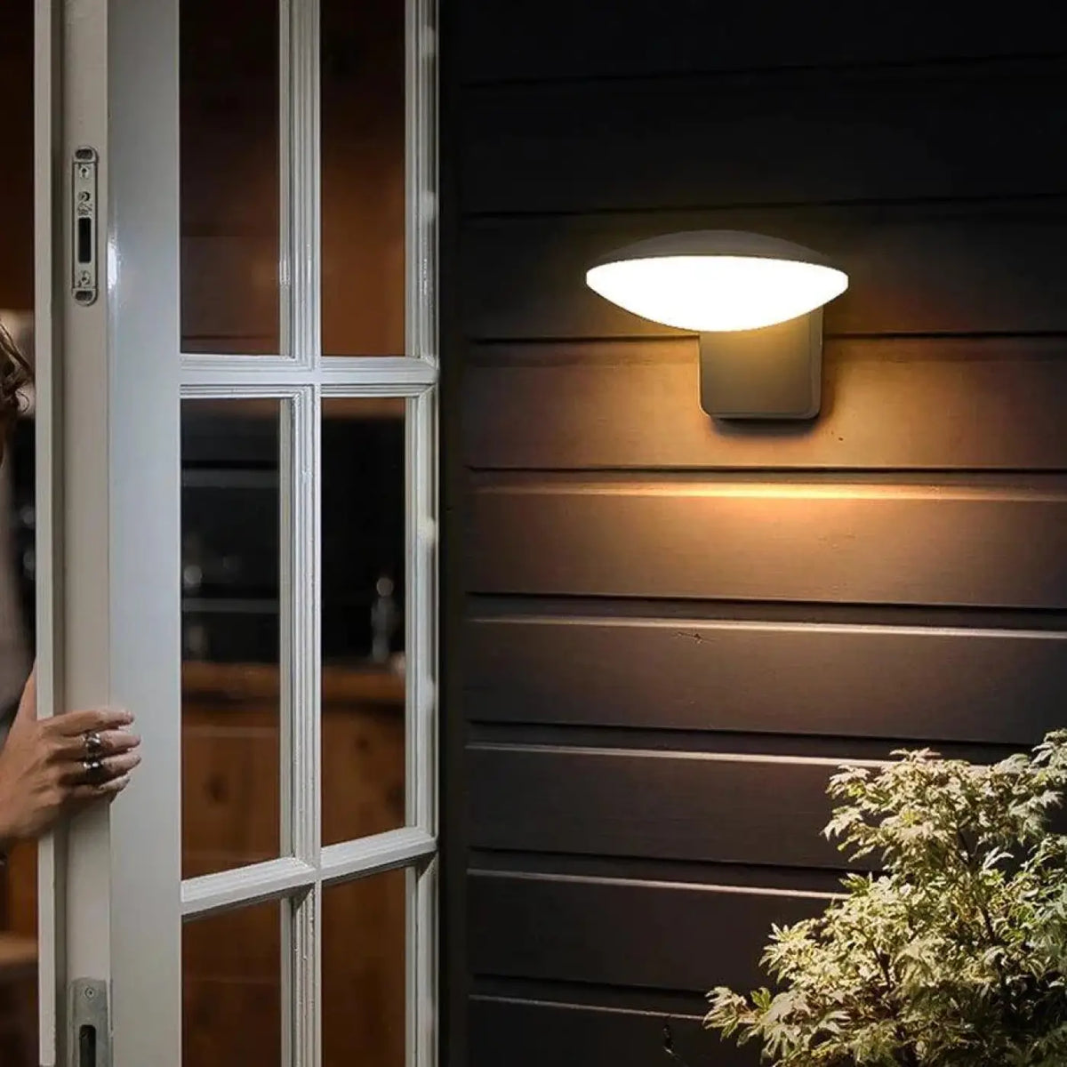 Luminaire extérieur solaire, sans raccordement
