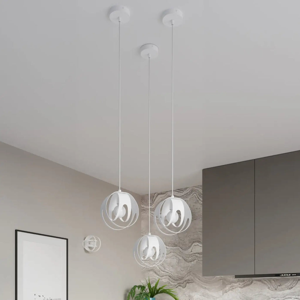 Plafonnier sphère ajourée en anneaux d'acier blanc, culot E27