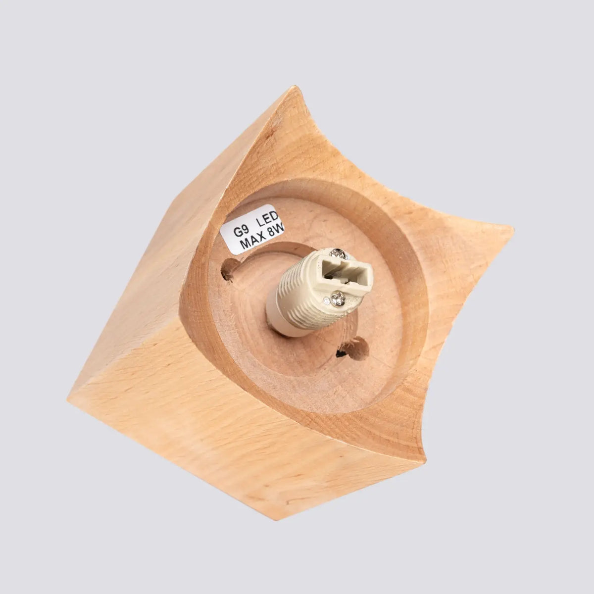 Plafonnier socle en bois naturel et globe en verre blanc