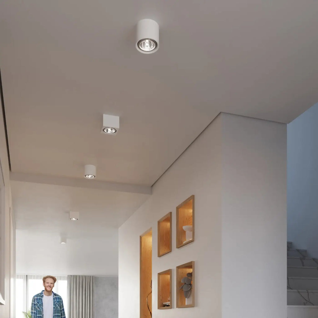 Petit plafonnier carré en céramique blanche, style minimaliste