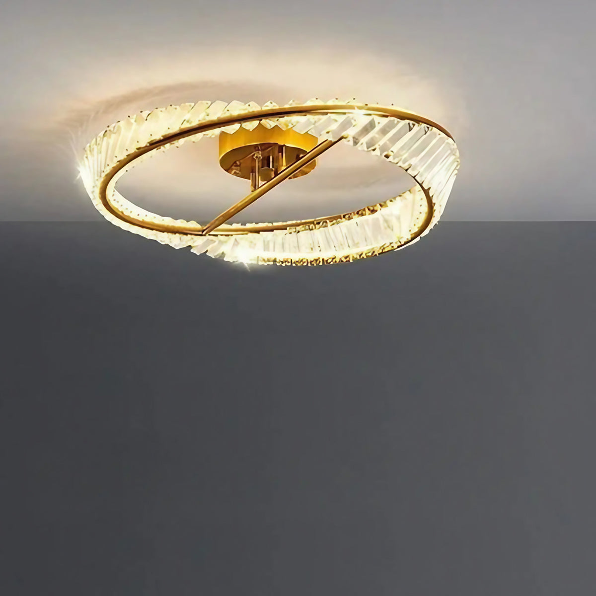 Plafonnier anneau doré à éléments transparents effet cristal