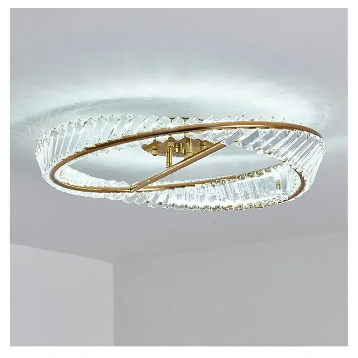 Plafonnier anneau doré à éléments transparents effet cristal