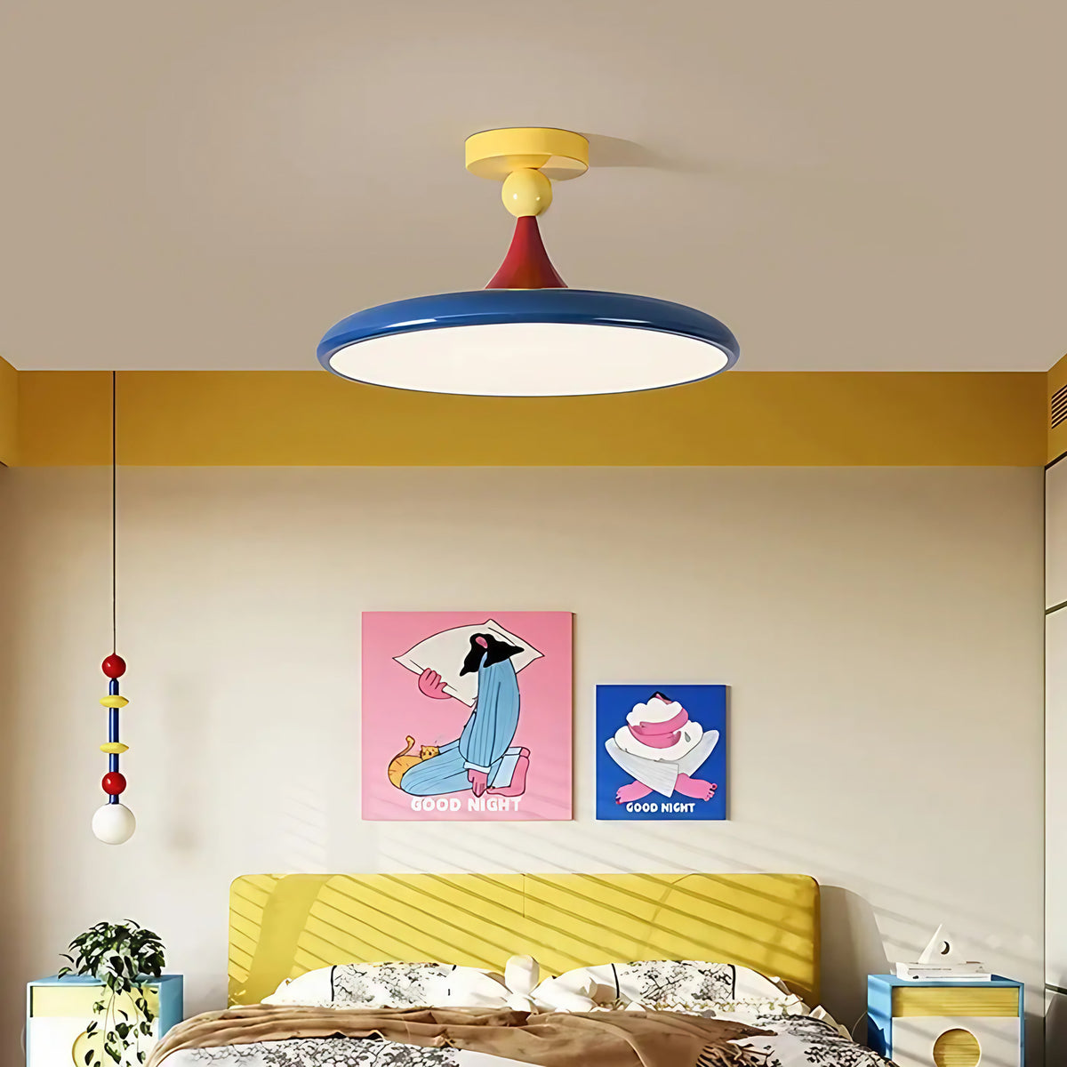 Plafonnier coloré au design moderne, deux modèles