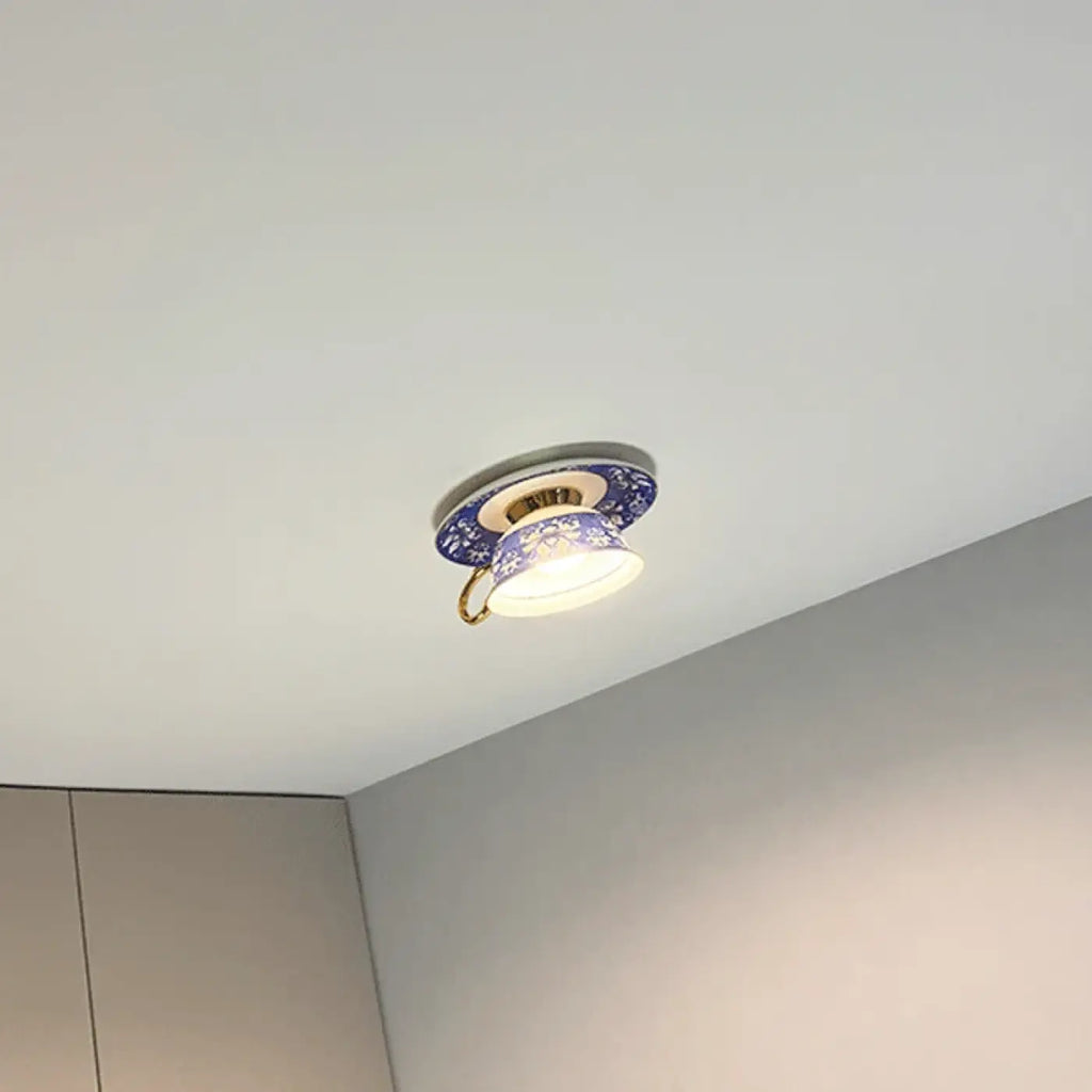 Plafonnier en forme de tasse bleue, luminaire original
