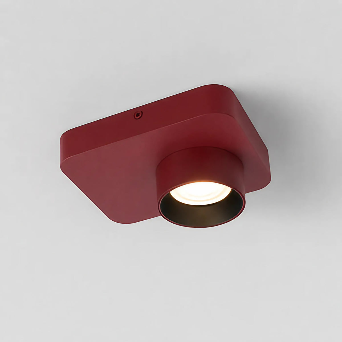 Plafonnier contemporain à diffuseur orientable, noir ou rouge, rouge