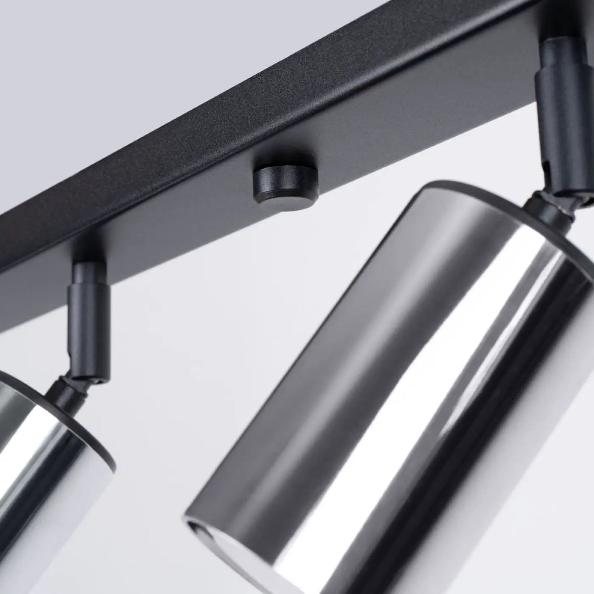 Plafonnier 6 spots orientables noir et chrome, rampe de 118 cm