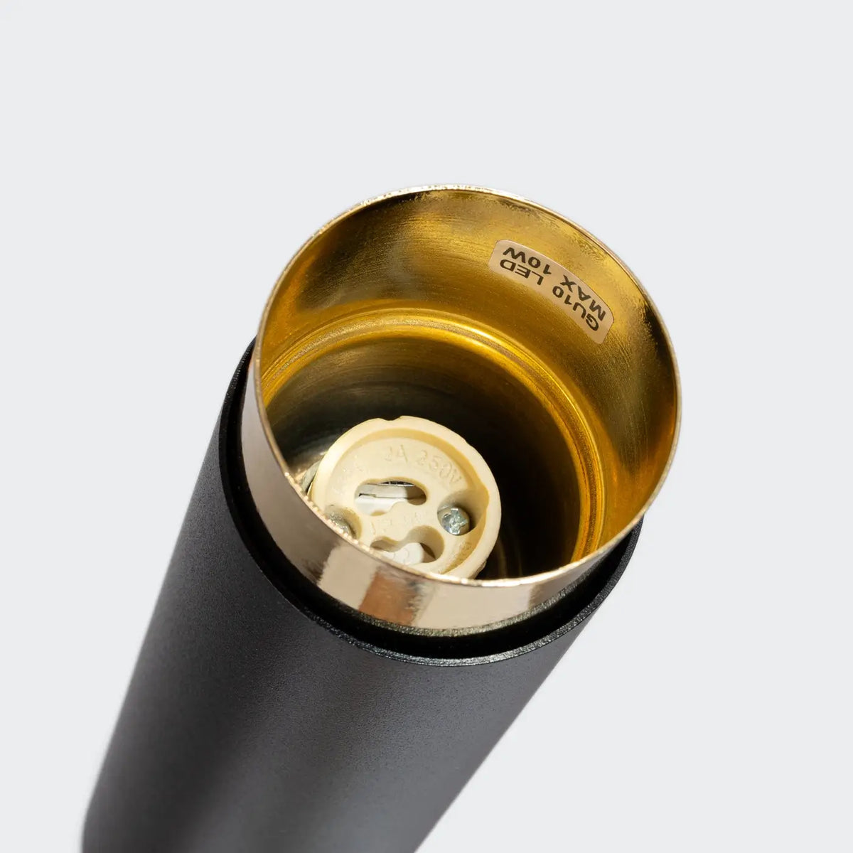 Plafonnier tube en acier noir mat à bague dorée, 22,5 cm