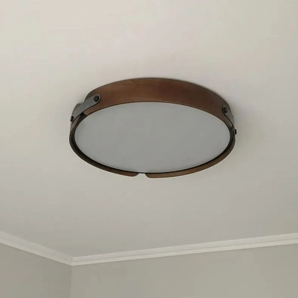 Plafonnier rond en bois à sangles décoratives, LED, trois tailles, marron