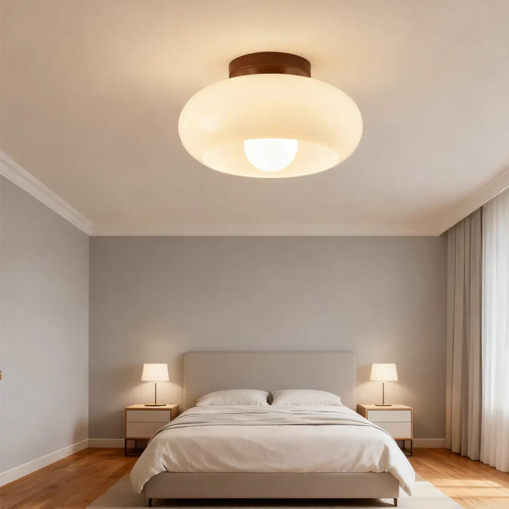 Plafonnier verre blanc et bois naturel, lumière diffuse