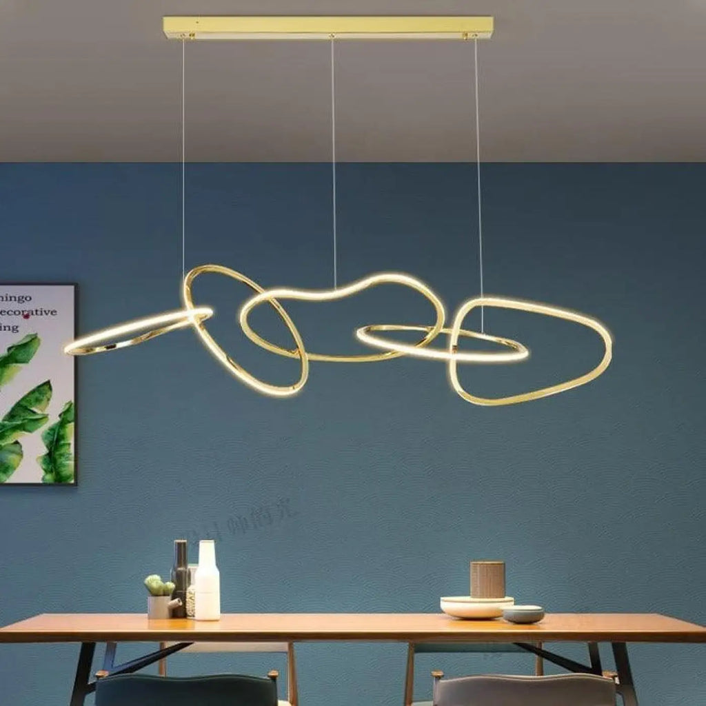 Suspension design moderne aux lignes géométriques