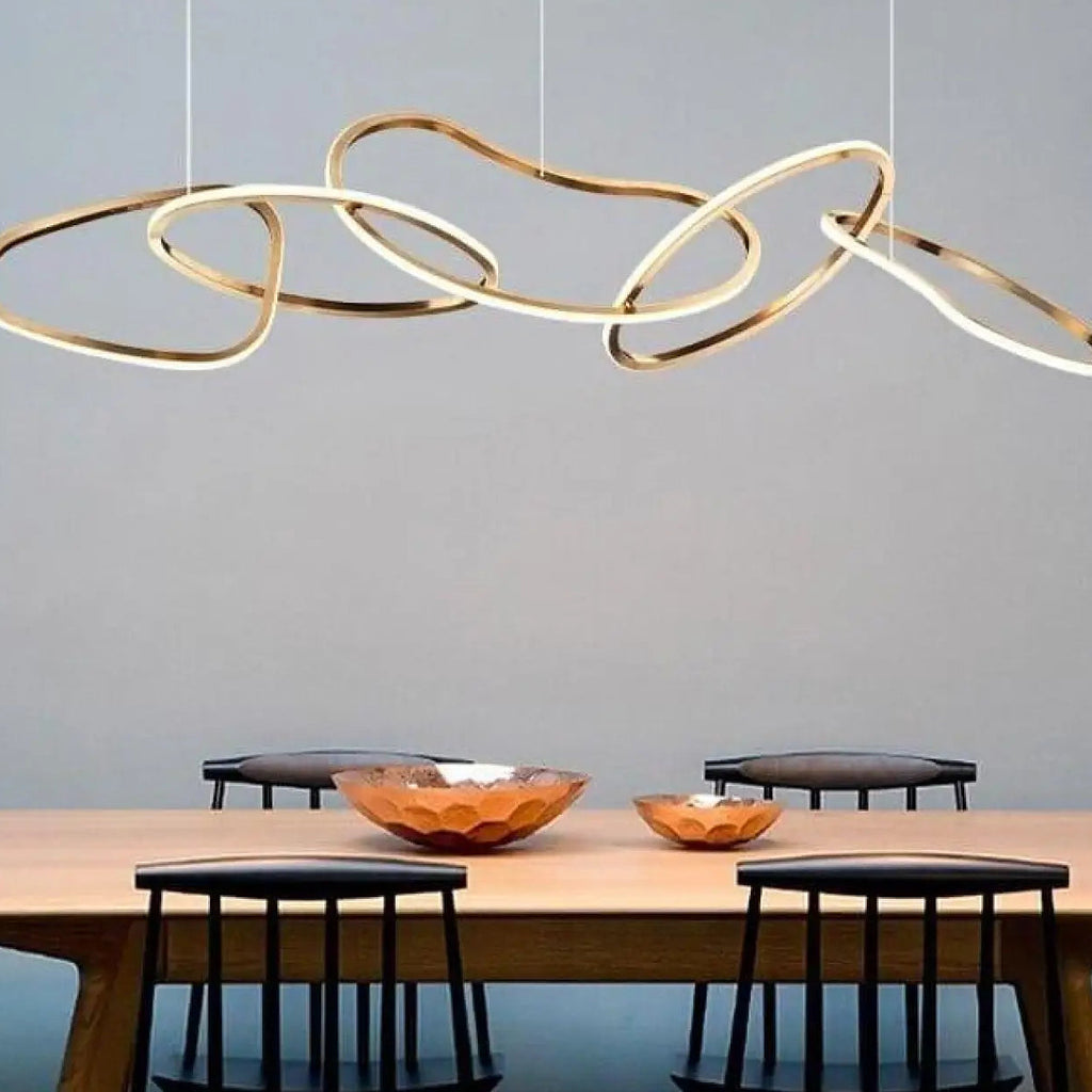 Suspension design moderne aux lignes géométriques