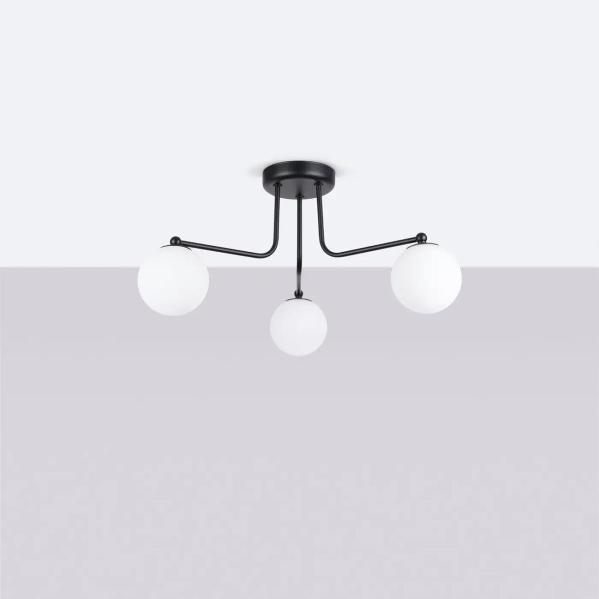 Plafonnier à globes en verre opale sur bras courbes, 3 ou 5, noir/blanc