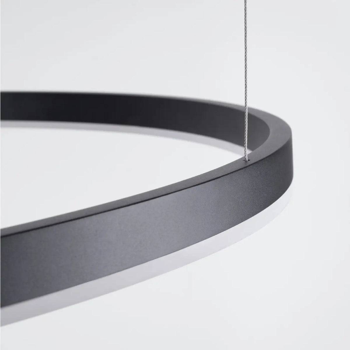 Suspension cercle LED en aluminium noir, 80 cm, blanc chaud