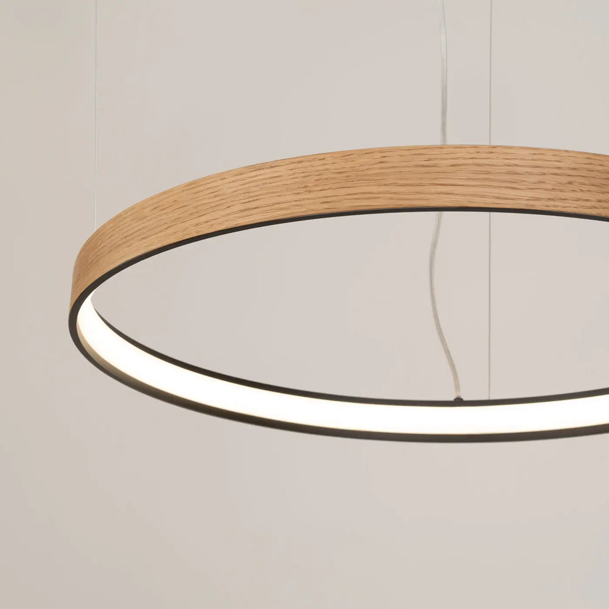 Suspension anneau LED en placage de chêne, 78 cm, 3000 K