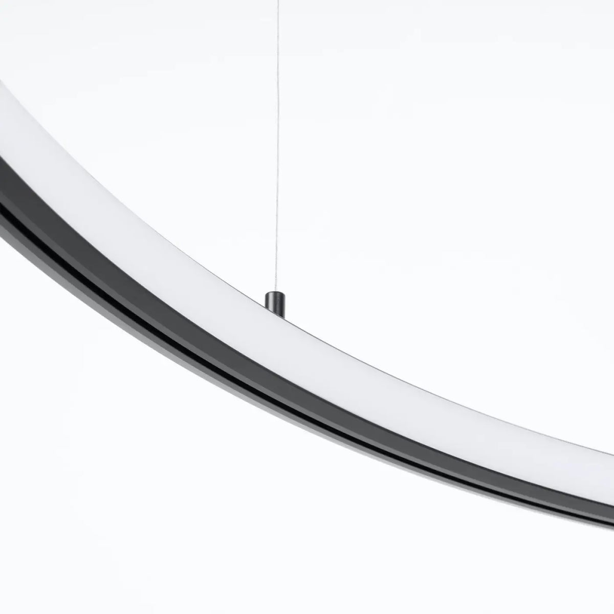 Grande suspension anneau LED noire, 90 ou 120 cm, 3000 K