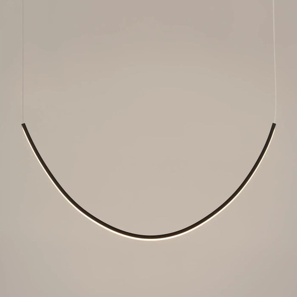 Suspension LED linéaire en aluminium noir, 1 ou 3 barres