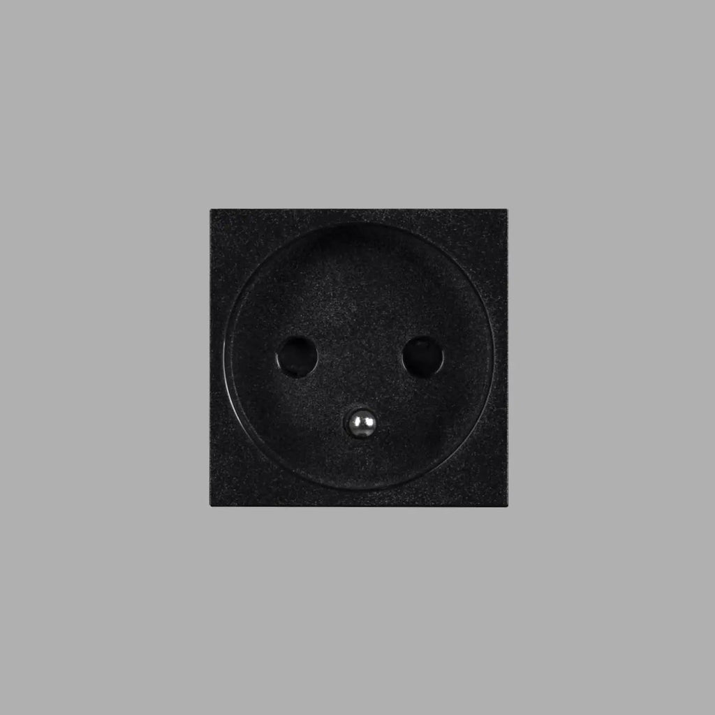 Prise de courant 2P+T type E, 16 A, module 45 mm noir ou blanc