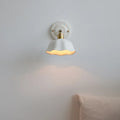 Petite applique murale blanche aspect céramique
