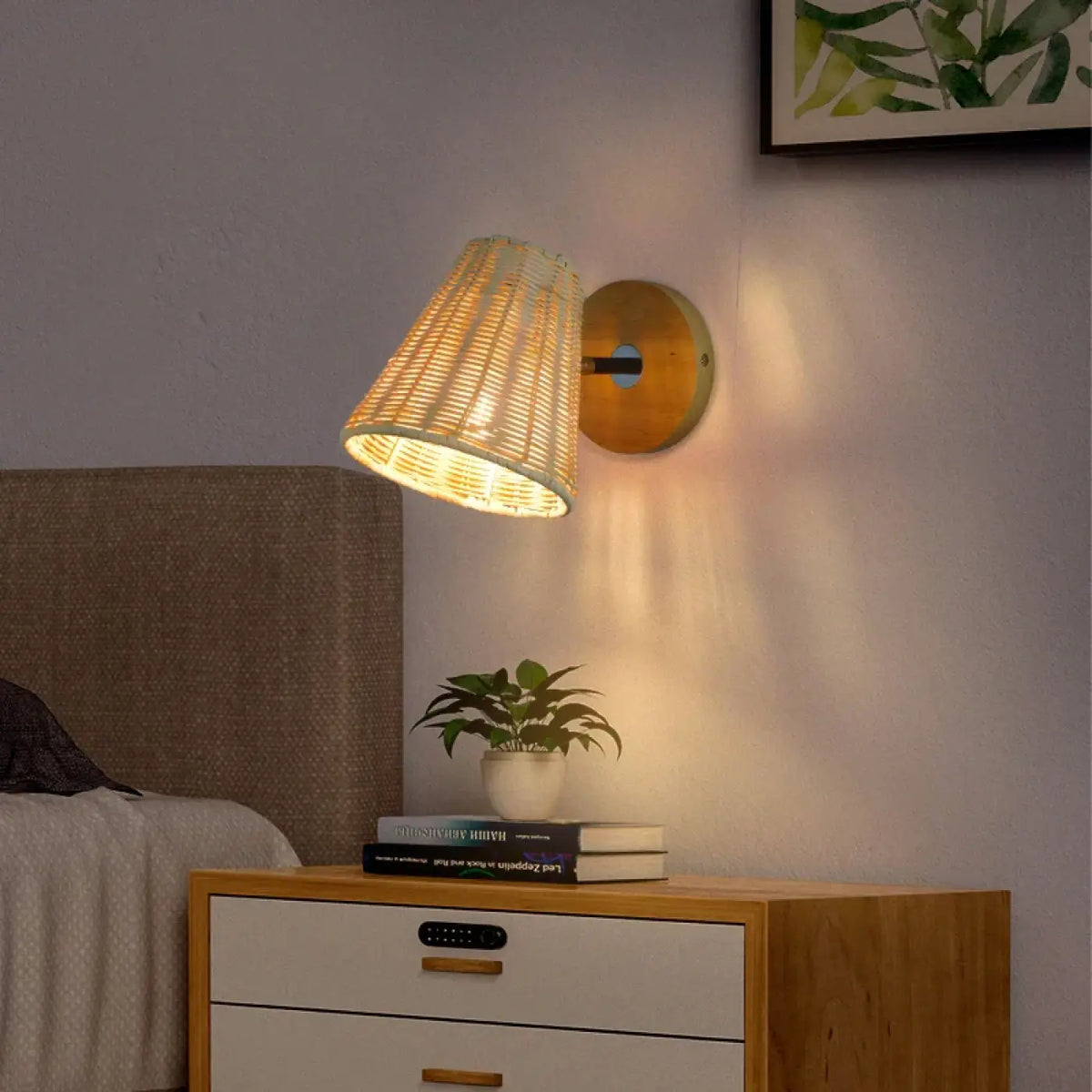 Petite applique murale en rotin clair, format chevet
