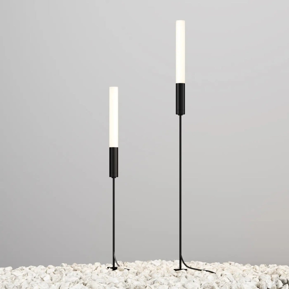 Piquet lumineux LED à tige fine en aluminium noir, 80 ou 100 cm