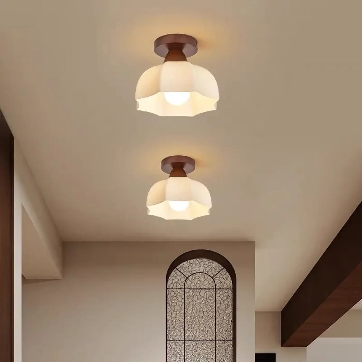 Plafonnier en bois et verre, deux modèles