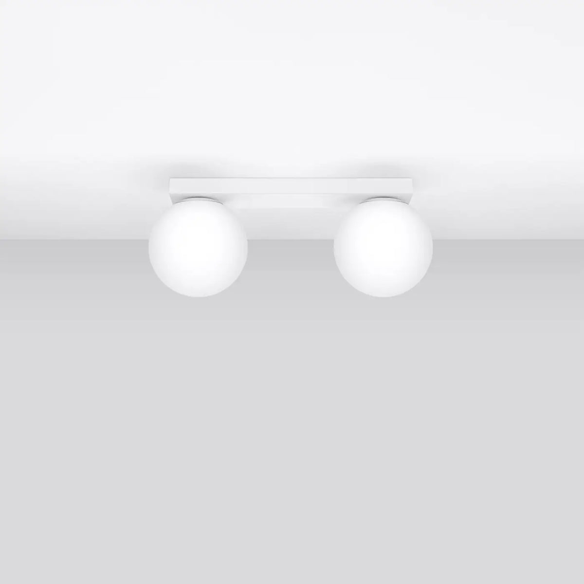 Plafonnier à boules en verre opale sur rampe, de 1 à 6 lumières, blanc