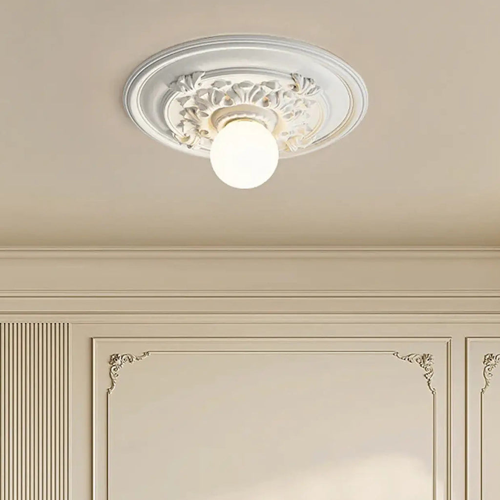 Plafonnier classique à rosace décorative, blanc ou beige