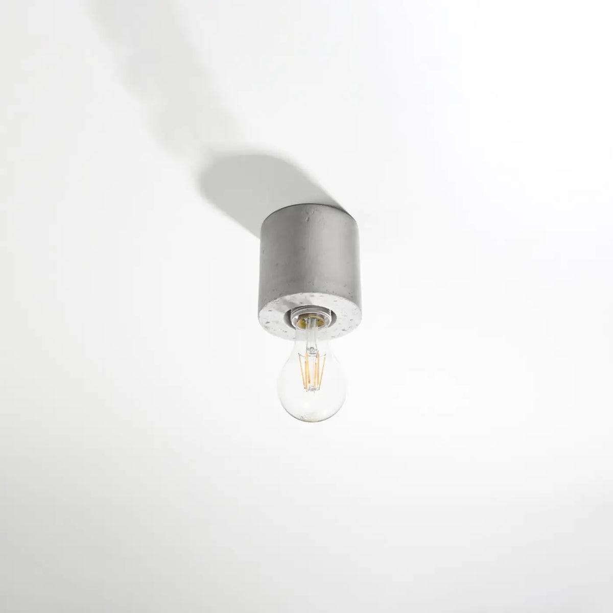 Plafonnier petit cylindre en bois ou béton, ampoule apparente, gris