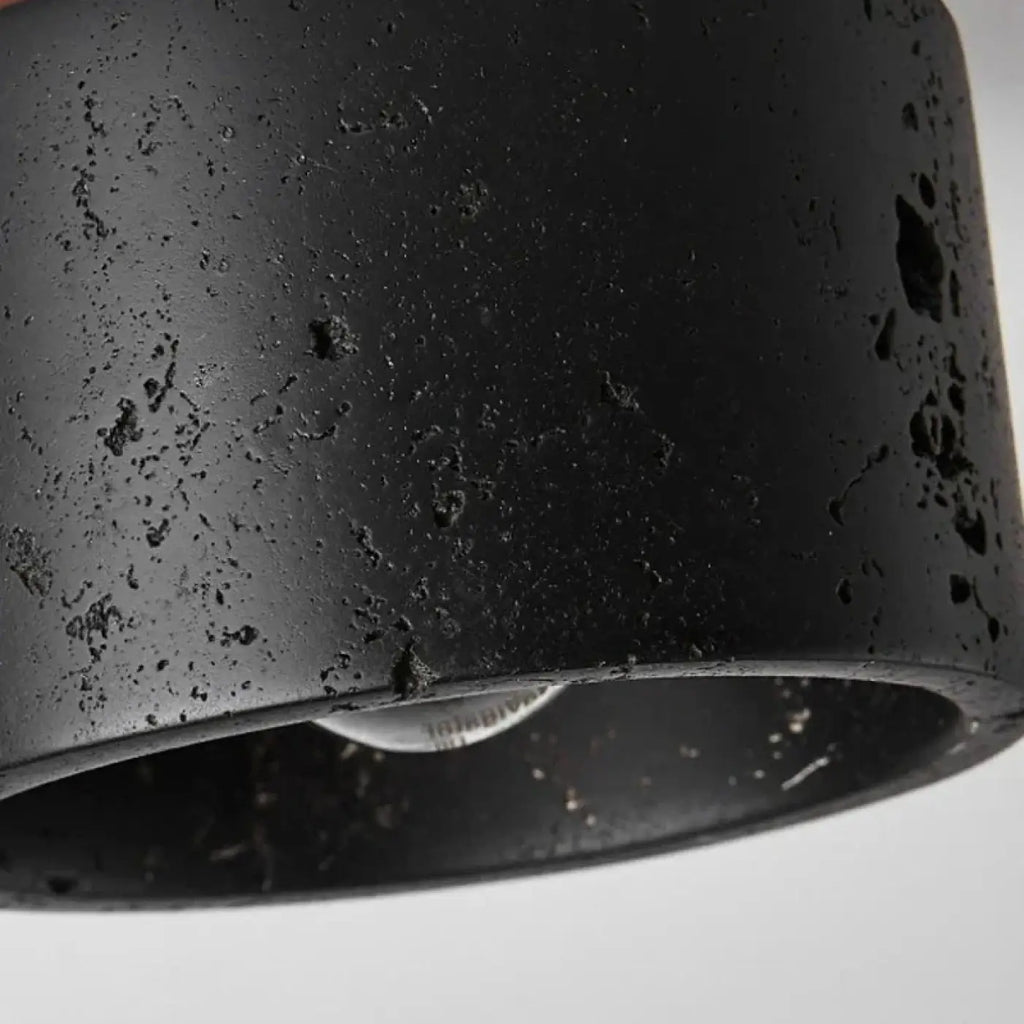 Plafonnier cylindre en marbre et noir mat, ligne épurée