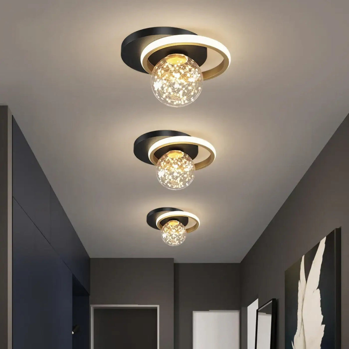 Plafonnier design à boule de cristal, lumière tamisée