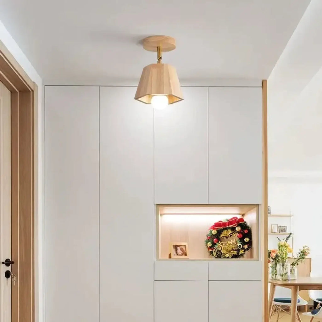 Plafonnier spots LED orientables sur bois, une à quatre têtes