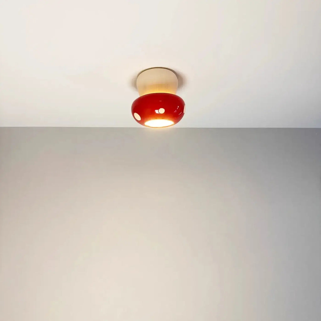 Plafonnier champignon rouge sur base en bois