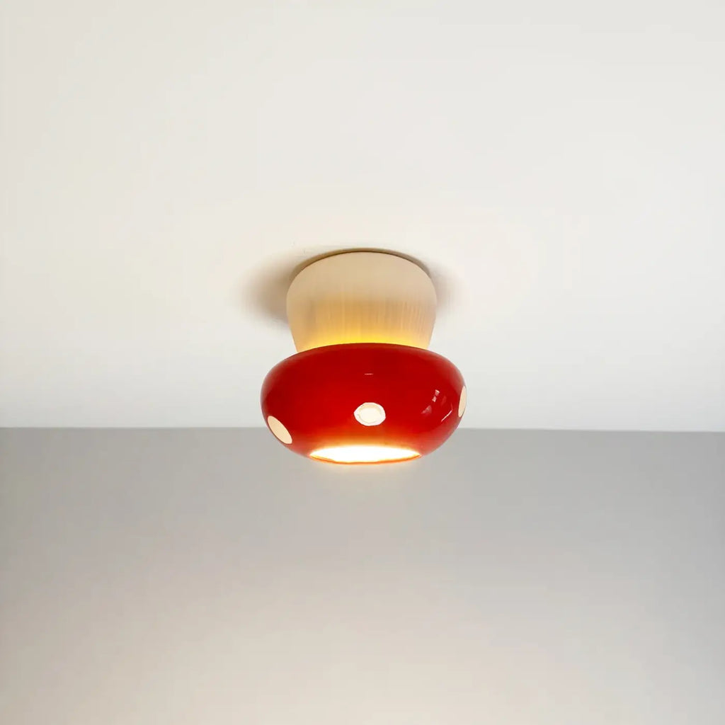 Plafonnier champignon rouge sur base en bois